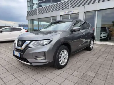 Usata Nissan X-Trail 150 CV (110 kW) 2020 Grigio SUV