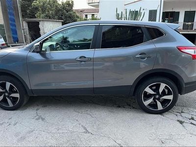 Usata Nissan Qashqai 131 CV (96 kW) 2016 Grigio SUV
