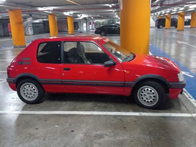 Peugeot 205