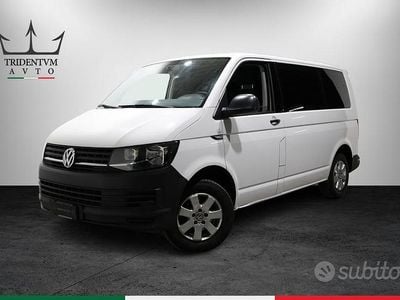Usata VW Caravelle Trendline 150 CV (110 kW) 2017 Bianco Monovolume