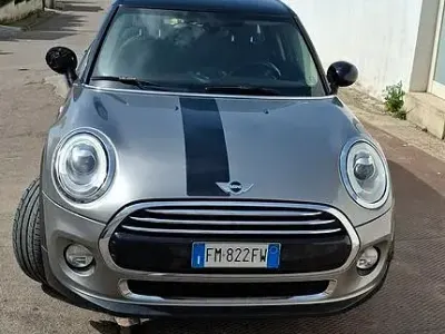 Usata Mini Cooper D 136 CV (100 kW) 2018 Grigio Utilitaria