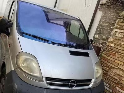 Usata Opel Vivaro 110 CV (80 kW) 2005 Grigio Monovolume