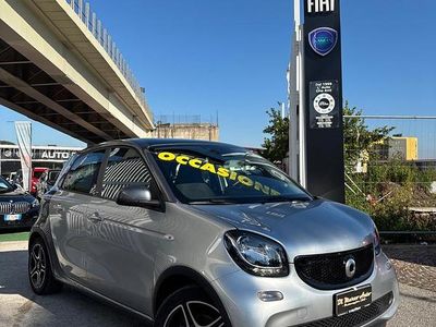 Usata Smart ForFour Passion 89 CV (65 kW) 2017 Grigio Utilitaria