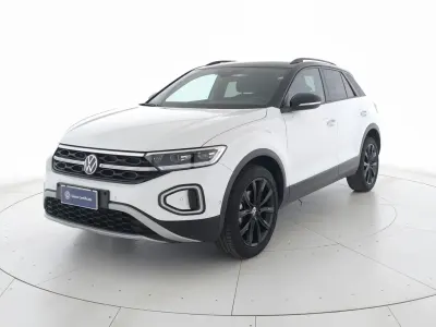 Usata VW T-Roc Style 110 CV (80 kW) 2023 Pure white nero SUV