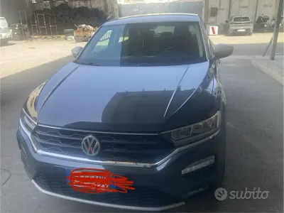 Usata VW T-Roc 116 CV (85 kW) 2019 Grigio SUV