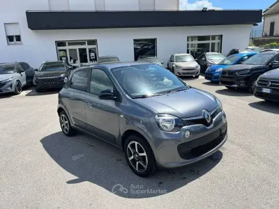 Usata Renault Twingo Intens 69 CV (50 kW) 2018 Gray Utilitaria