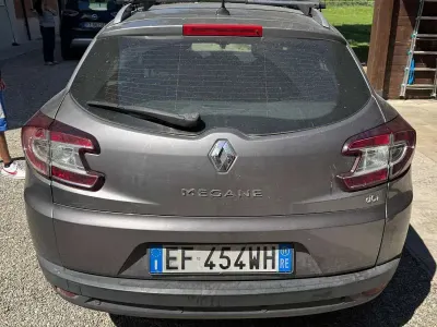 Usata Renault Mégane GrandTour 110 CV (80 kW) 2011 Argento Station wagon