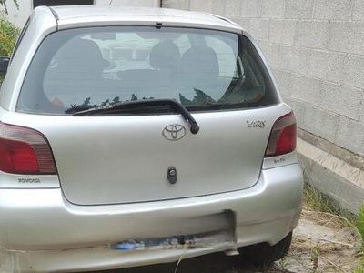 Usata Toyota Yaris 2002 Grigio Utilitaria