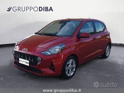 Usata Hyundai i10 100 CV (73 kW) 2023 Rosso Utilitaria