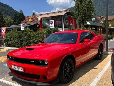 Usata Dodge Challenger 310 CV (228 kW) 2022 Rosso Coupé
