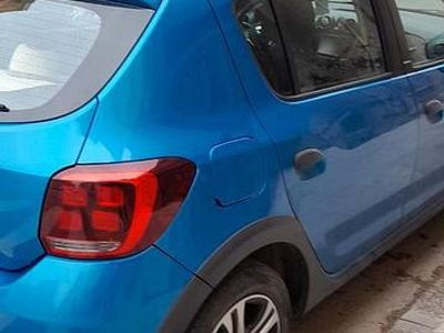 Usata Dacia Sandero 90 CV (66 kW) 2018 Blu Berlina