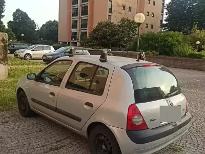 Usata Renault Clio 58 CV (42 kW) 2003 Utilitaria