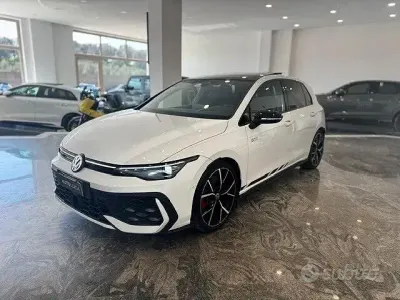 Begagnad VW Golf VIII GTI 265 HK (194 kW) 2025 Vit Sedan