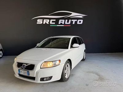 Usata Volvo V50 R-Design 115 CV (84 kW) 2012 Bianco Station wagon