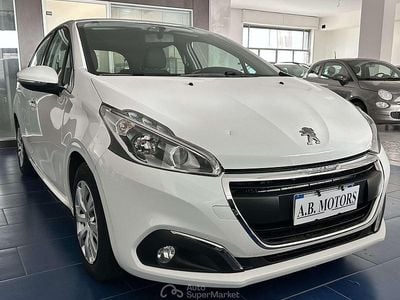 Usata Peugeot 208 102 CV (75 kW) 2019 Bianco Utilitaria