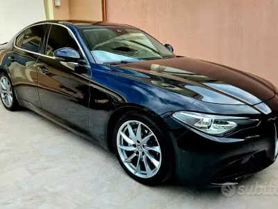 Usata Alfa Romeo Giulia 150 CV (110 kW) 2019 Nero Berlina