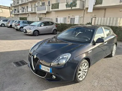Usata Alfa Romeo Giulietta 120 CV (88 kW) 2019 Bluazzurro Utilitaria