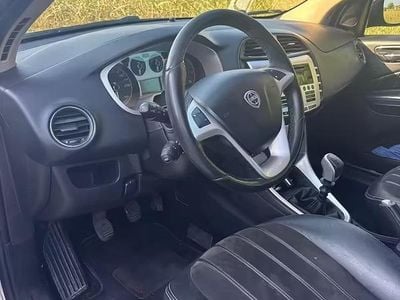 Begagnad Lancia Delta 120 HK (88 kW) 2010 Grå Halvkombi