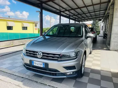 Usata VW Tiguan Business 150 CV (110 kW) 2018 Argento SUV