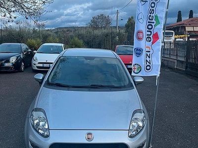 Usata Fiat Punto Street 75 CV (55 kW) 2015 Grigio Berlina