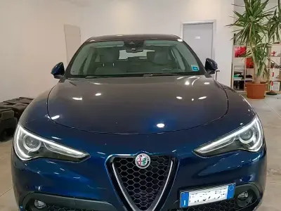 Usata Alfa Romeo Stelvio 179 CV (131 kW) 2018 Blu SUV