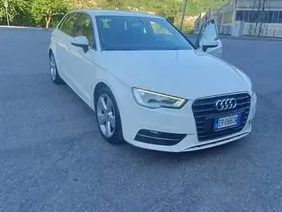 Käytetty Audi A3 Ambiente 150 HP (110 kW) 2013 Sedan