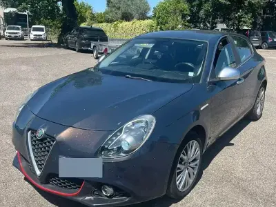 Usata Alfa Romeo Giulietta 120 CV (88 kW) 2017 Grigio Utilitaria