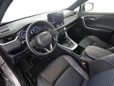 Usata Toyota RAV4 Hybrid Style 178 CV (130 kW) 2024 Argento SUV