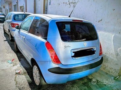 Usata Lancia Ypsilon 70 CV (51 kW) 2004 Utilitaria