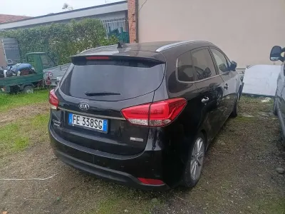 Begagnad Kia Carens