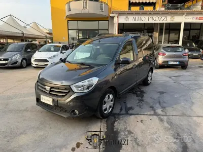 Usata Dacia Dokker 90 CV (66 kW) 2014 Grigio Monovolume