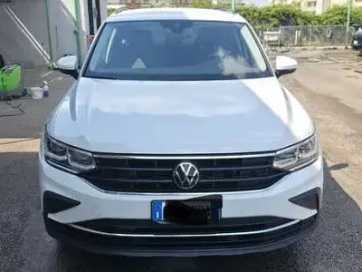 Usata VW Tiguan Life 122 CV (89 kW) 2022 Bianco SUV