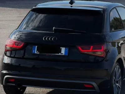 Usata Audi A1 Attraction 105 CV (77 kW) 2012 Utilitaria