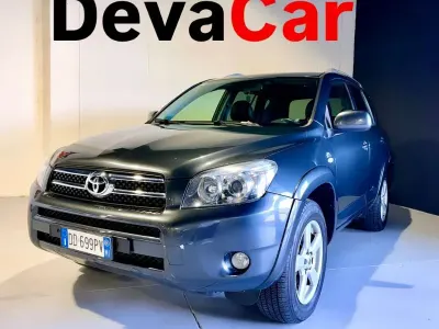 Usata Toyota RAV4 Luxury 177 CV (130 kW) 2006 Grigio SUV