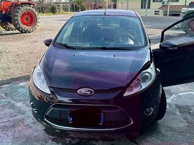 Second-hand Ford Fiesta Titanium 71 CP (52 kW) 2012 Negru Berlinǎ