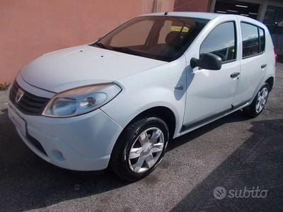 Usata Dacia Sandero 75 CV (55 kW) 2012 Berlina