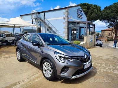 Käytetty Renault Captur Business 116 HP (85 kW) 2021 Harmaa Katumaasturi