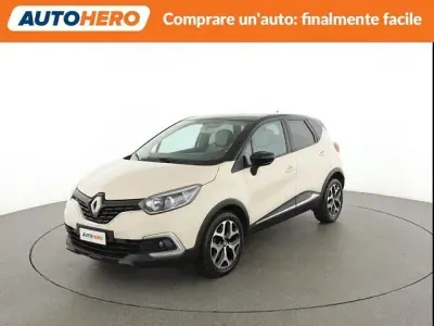 Usata Renault Captur Zen 90 CV (66 kW) 2017 Beige SUV