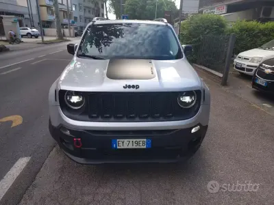 Usata Jeep Renegade Limited 120 CV (88 kW) 2014 Grigio SUV
