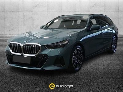 Usata BMW 520 M Sport 197 CV (144 kW) 2024 Verde metallizzato Station wagon