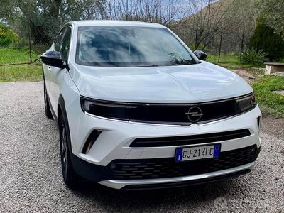 Usata Opel Mokka 130 CV (95 kW) 2022 Bianco SUV