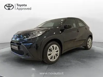 Nieuw Toyota Aygo X Active 72 PK (52 kW) 2025 Zwart SUV
