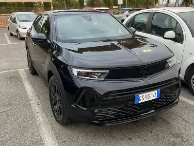 Usata Opel Mokka S 101 CV (74 kW) 2024 Nero SUV