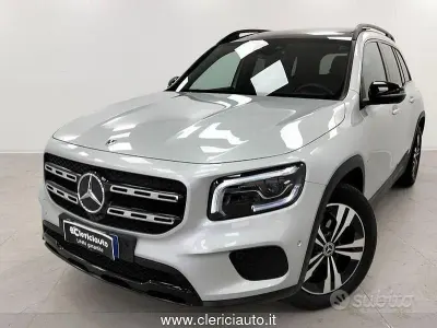 Usata Mercedes GLB200 150 CV (110 kW) 2022 Grigio SUV