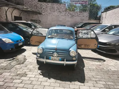 Usata Fiat 600D 32 CV (23 kW) 1963 Blu Berlina