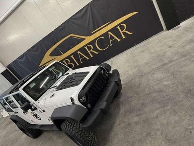 Usata Jeep Wrangler Unlimited Sahara 208 CV (152 kW) 2007 Bianco SUV