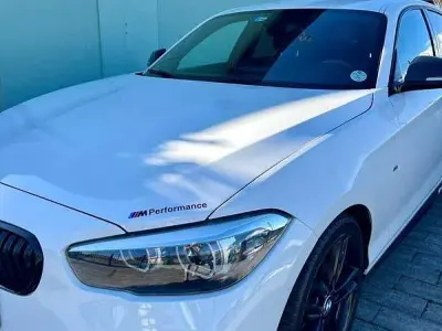 Usata BMW 118 Efficient Dynamics 150 CV (110 kW) 2018 Bianco Utilitaria