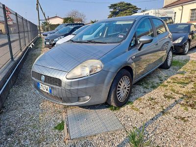 Usata Fiat Grande Punto Dynamic 75 CV (55 kW) 2008 Grigio Utilitaria