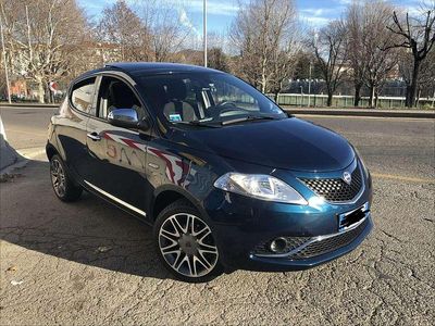 Usata Lancia Ypsilon S 95 CV (69 kW) 2016 Blu/azzurro Utilitaria