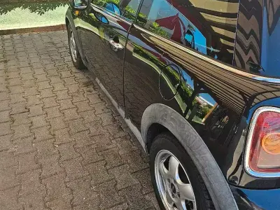 Usata Mini Cooper 109 CV (80 kW) 2009 Nero Utilitaria